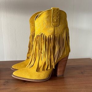 Dingo Yellow Fringe Western Boots
